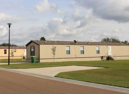 Royal Place Community