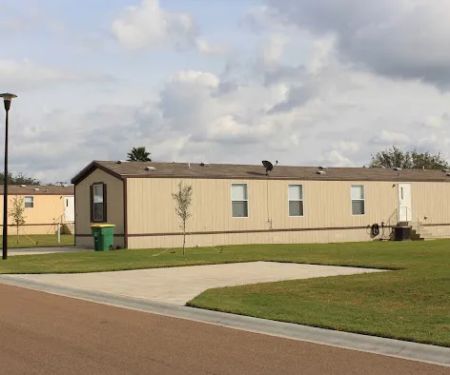 Royal Place Community