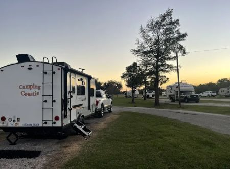Victoria RV Park (River Park)