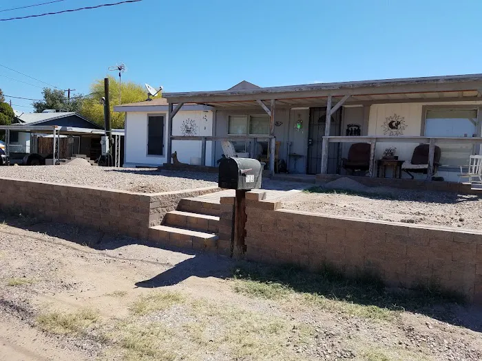 Desert Trails mobile home park Picture 2