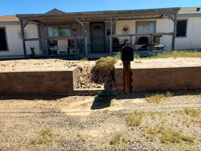 Desert Trails mobile home park Picture 3