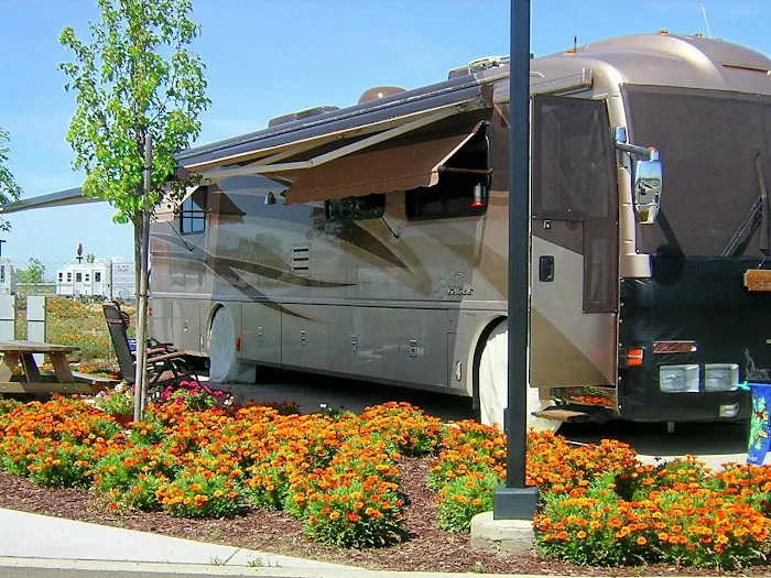 Flag City RV Resort Picture 2
