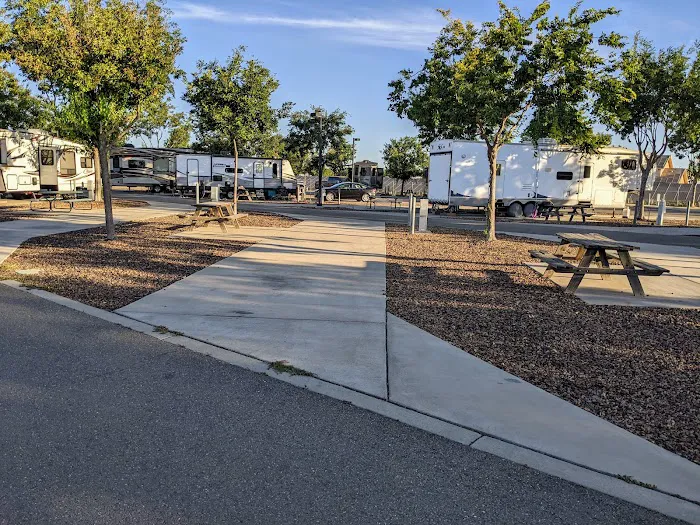Flag City RV Resort Picture 6