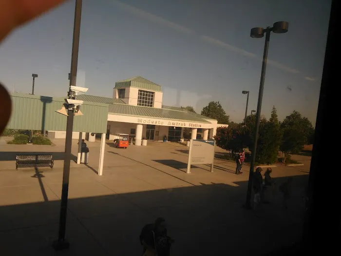 The Grove Picture 7