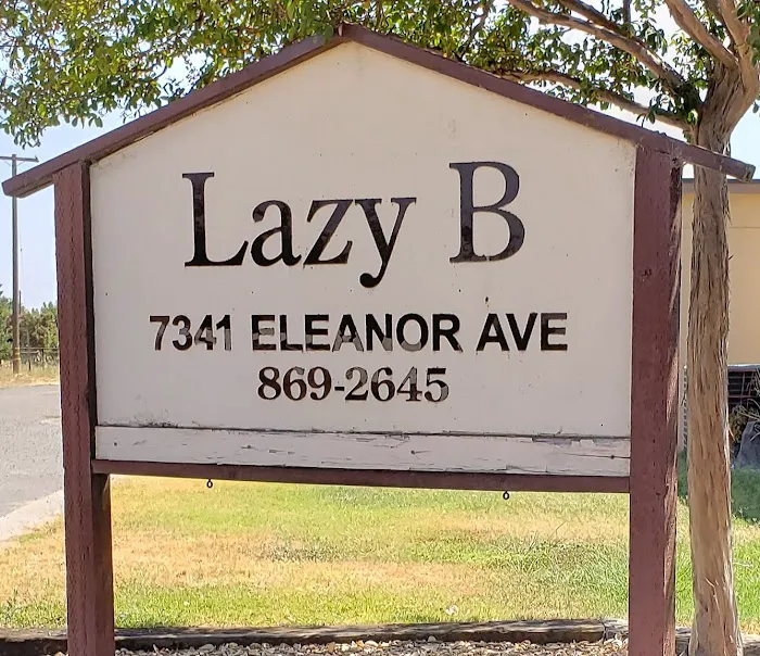 Lazy B Mobile Home Park Picture 5