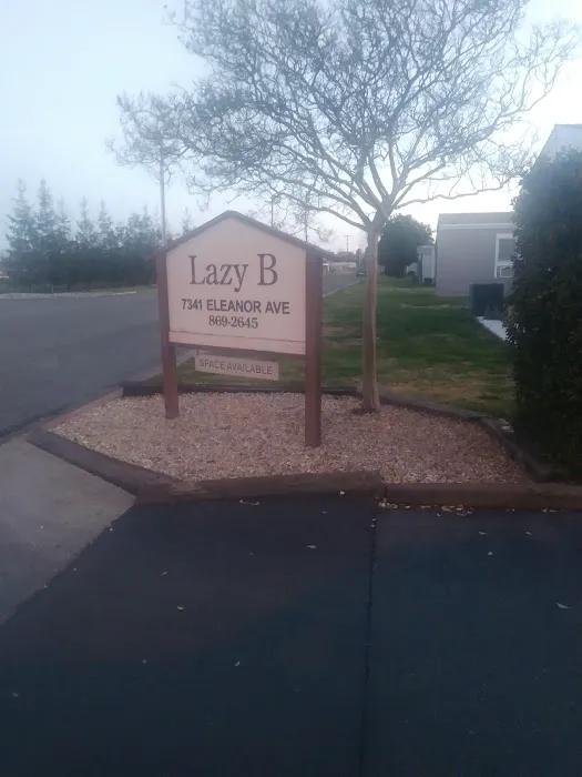 Lazy B Mobile Home Park Picture 9