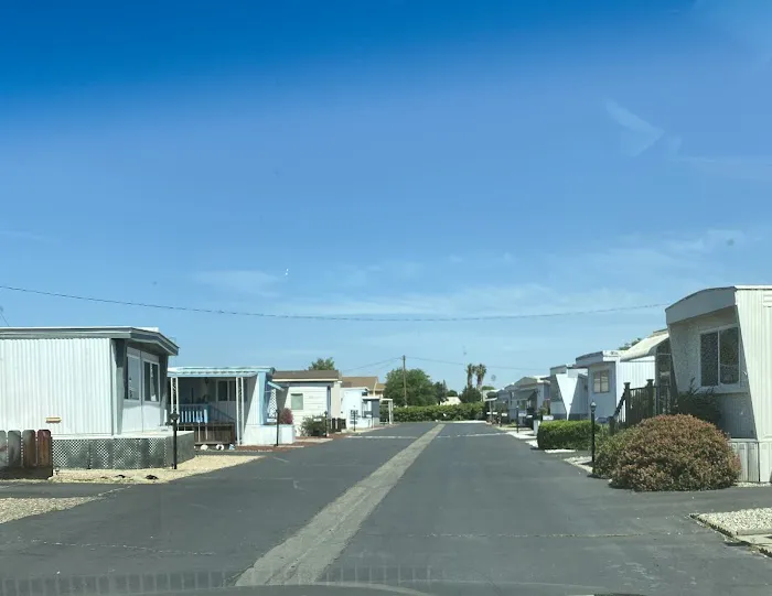 Sun Garden Mobile Home Village Picture 3