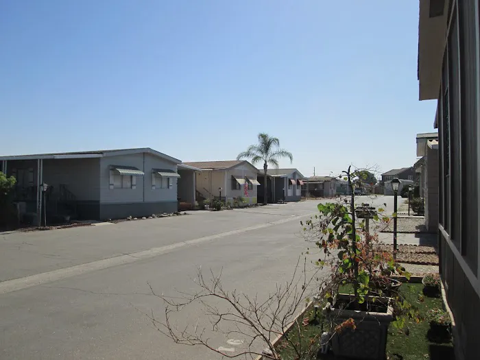 Country Squire Estates Mobile Home Park Picture 5