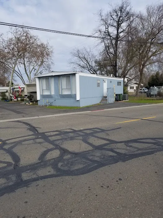 Shady Acres Mobile Home Park Picture 9