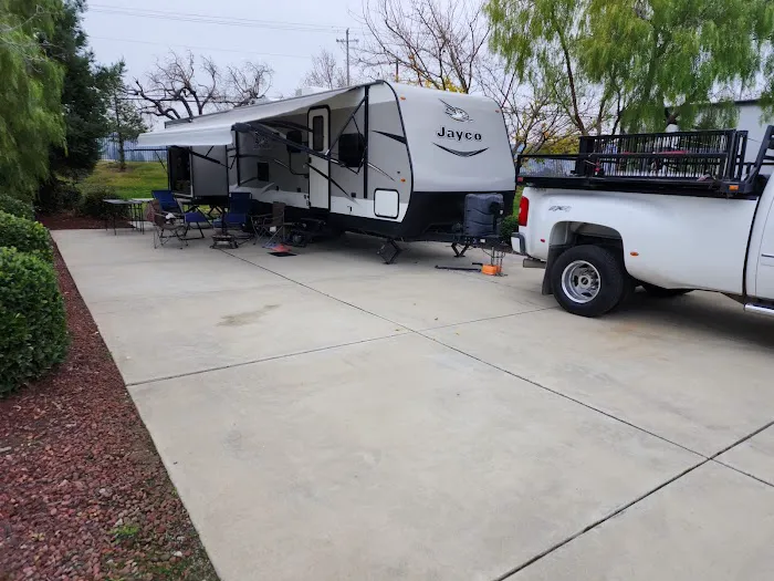 Coyote Valley RV Resort Picture 5