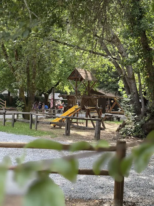 River Bend Resort Picture 7