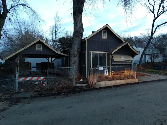 York's Clearlake Mobile Home & RV Park Picture 1