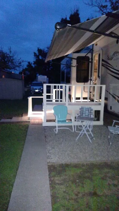 Colusa Mobile Home Park Picture 3