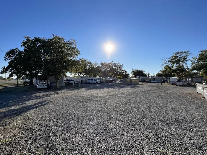 Maxwell Mobile Home & RV Park Picture 4