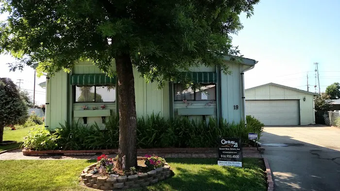 Dell-Wayne Estates Picture 2