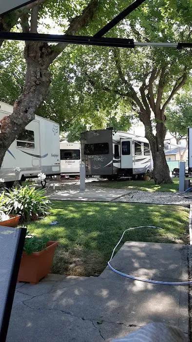 Travel Home Park Picture 1