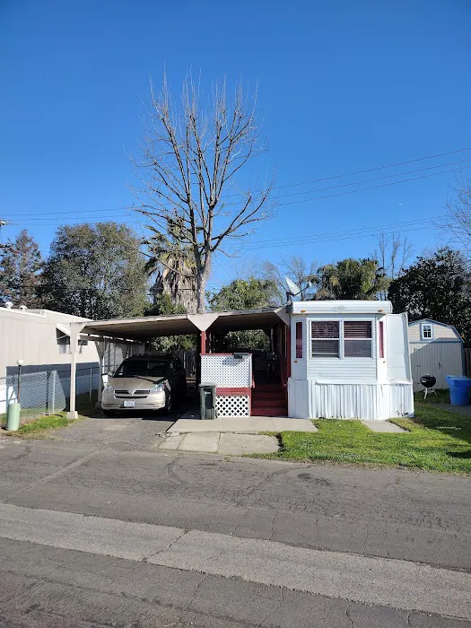 North Sacramento Mobile Home Park Picture 6