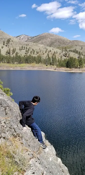 Antilon Lake Campground Picture 9