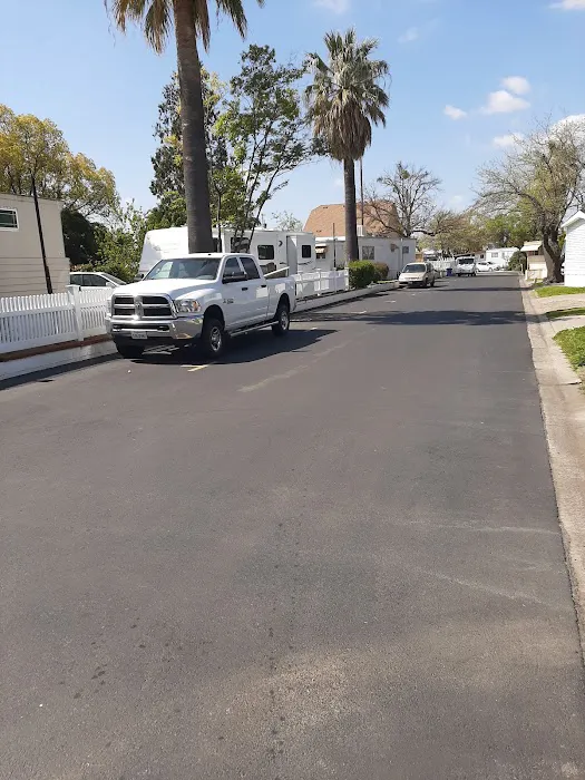 Camellia Gardens Mobile Home Park Picture 6