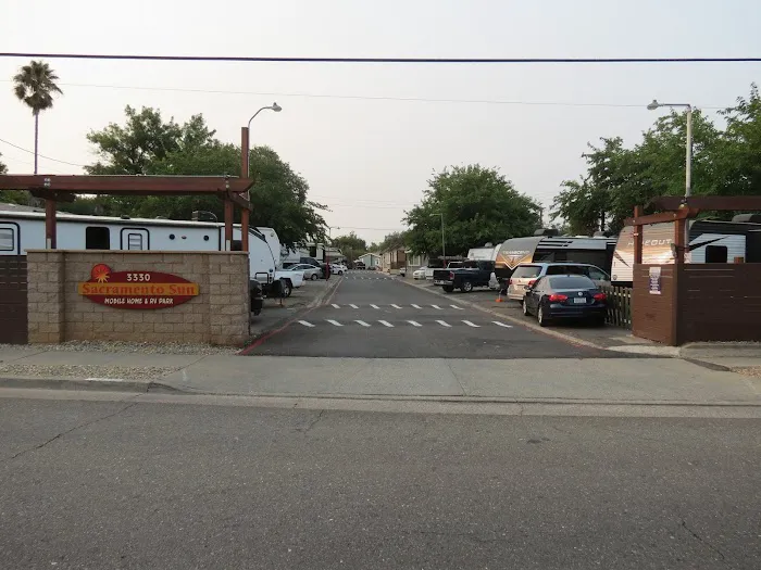 Sacramento Sun RV Park Picture 4