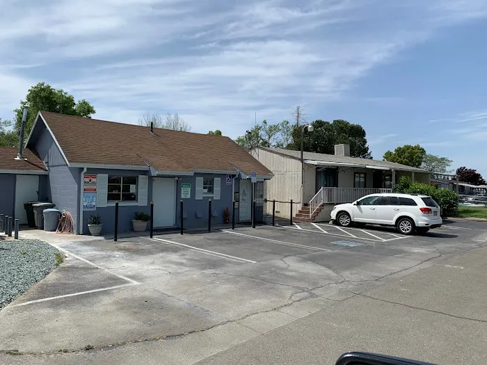 Eleven Oaks Mobile Home & RV Park Picture 3