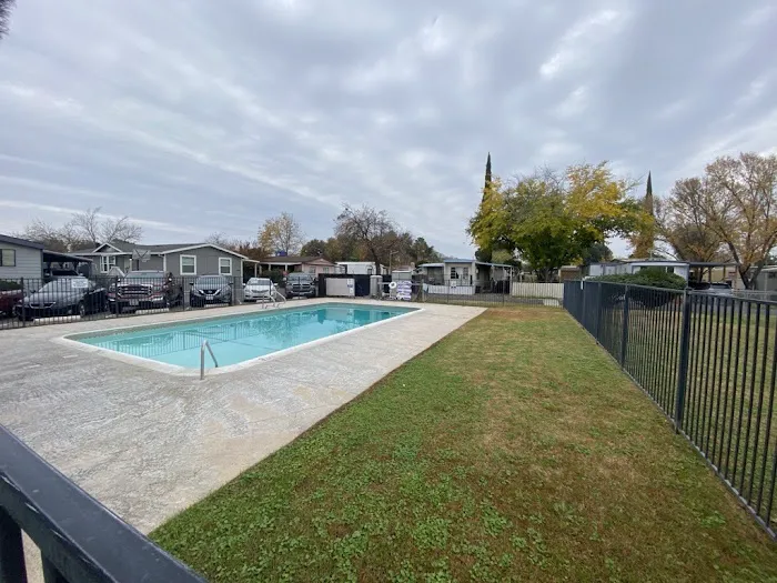 Eleven Oaks Mobile Home & RV Park Picture 1