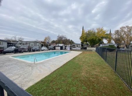 Eleven Oaks Mobile Home & RV Park