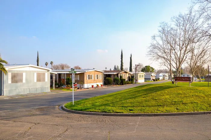 Meadowbrook Mobile Home Park Picture 1