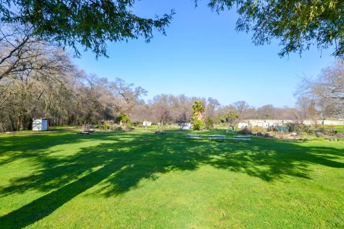 Country Squire Estates Picture 10