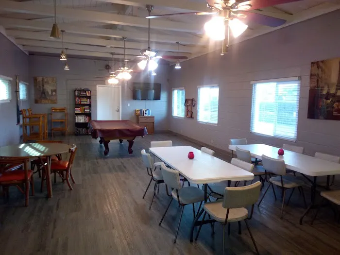 Mark J RV Park Picture 8
