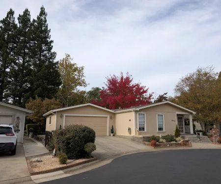 Lakeview Village Mobile Home