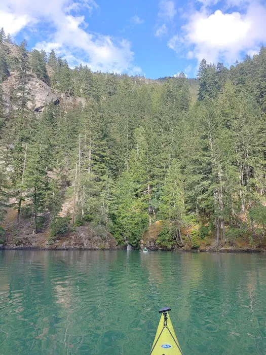 Hidden Cove Campground Picture 2