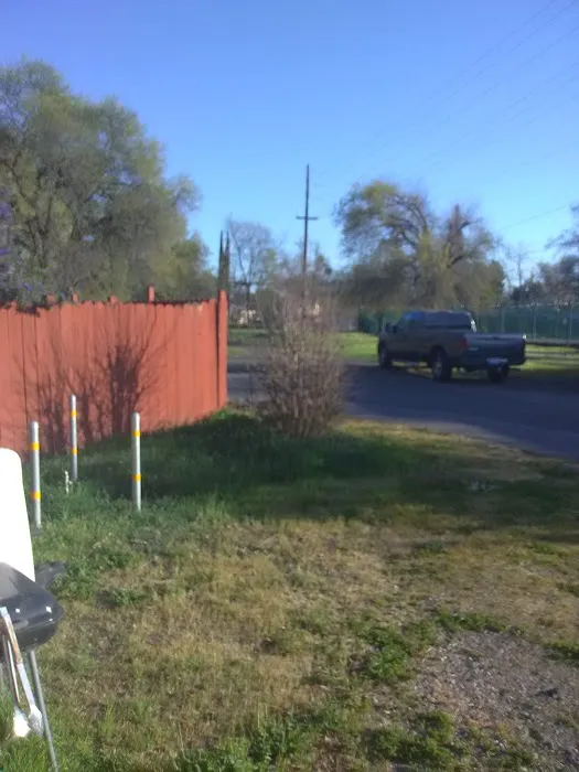 Auburn Oaks Mobile Home Park Picture 2