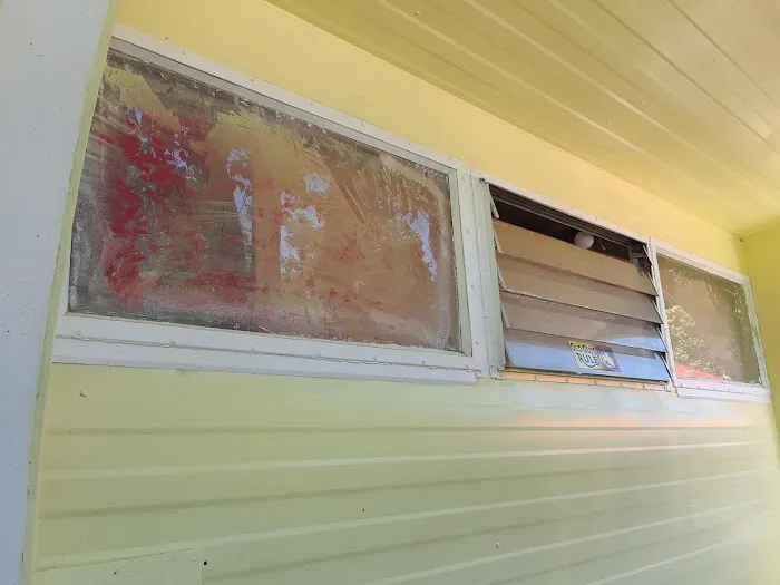 Auburn Oaks Mobile Home Park Picture 10
