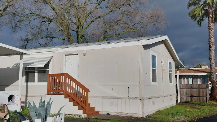 Stonegate Mobile Home Estates Picture 3