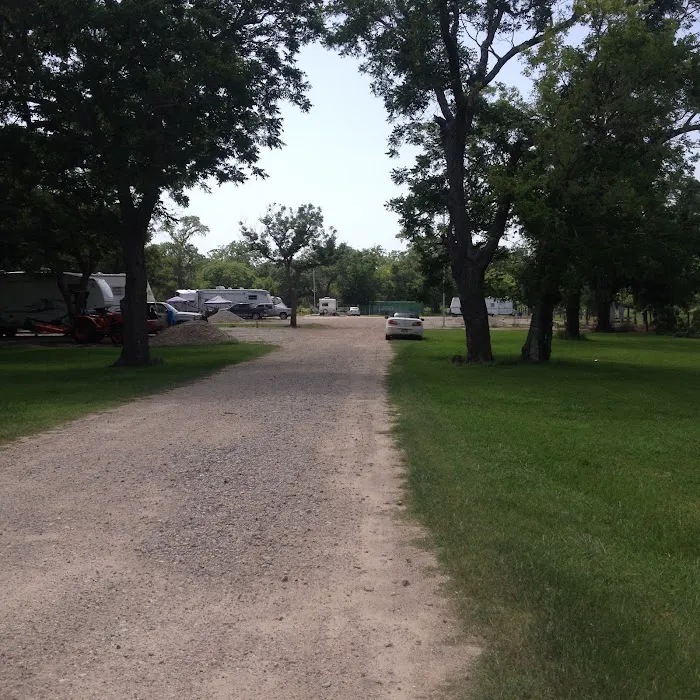 Half Circle C RV Park Picture 3