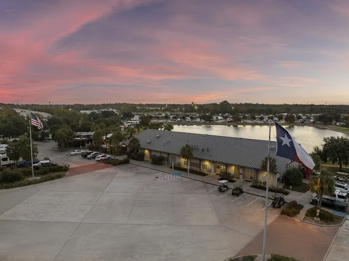 Lakeview RV Resort by QRV Picture 5