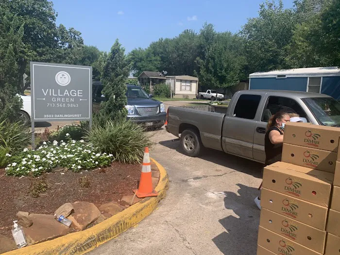 Village Green Mobile Home Park Picture 5