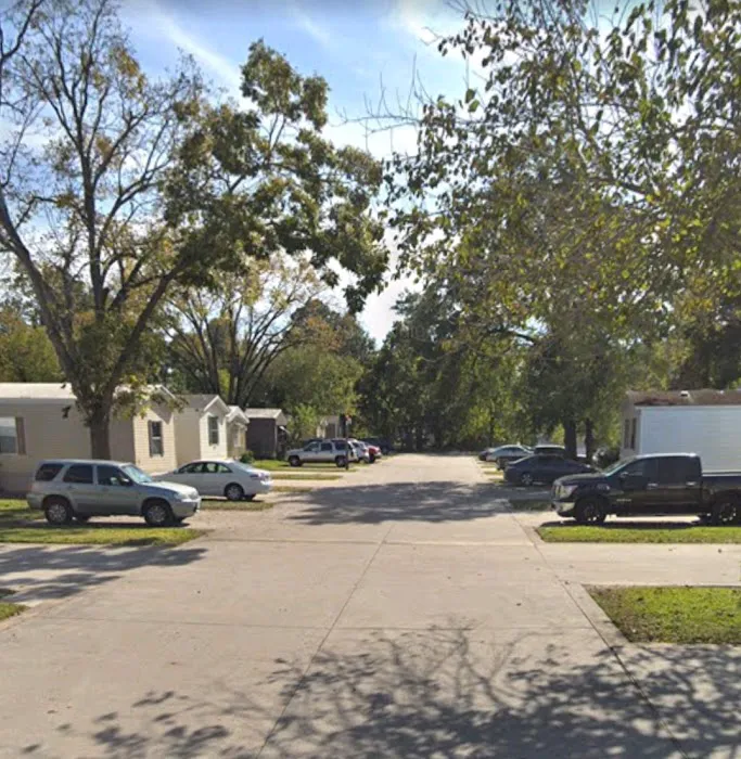 Oak Haven Mobile Home Village Picture 1
