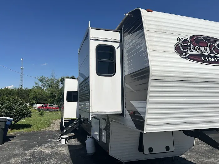 Davis RV Park Picture 8