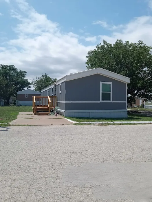 Star Dust Mobile Home Community Picture 5