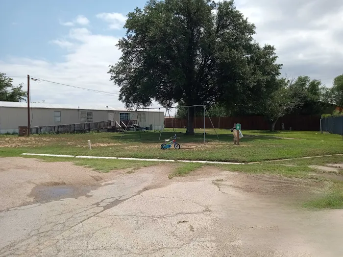 Star Dust Mobile Home Community Picture 4