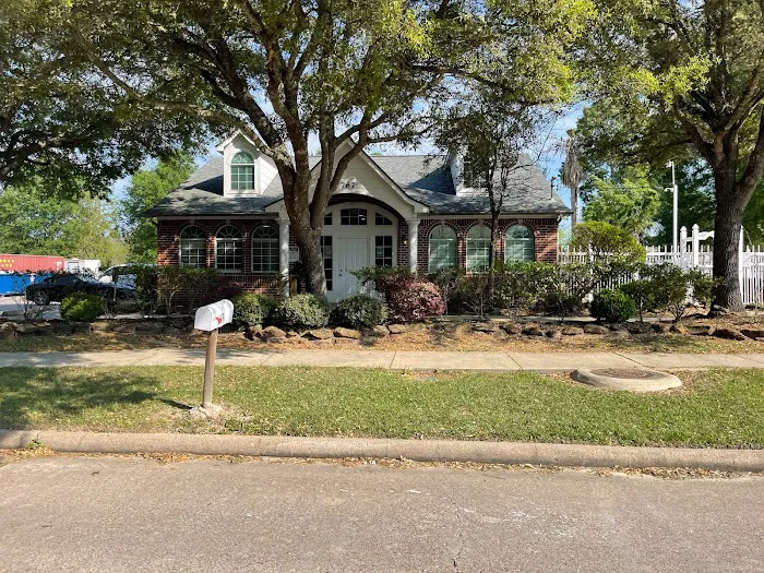Lakewood Village Picture 4