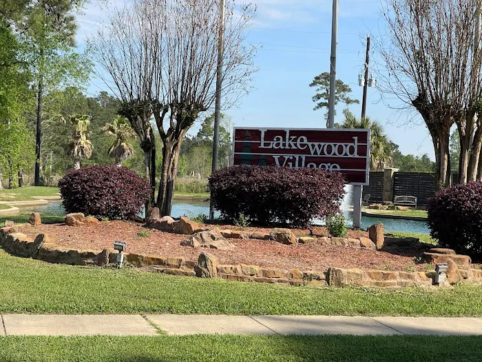 Lakewood Village Picture 7