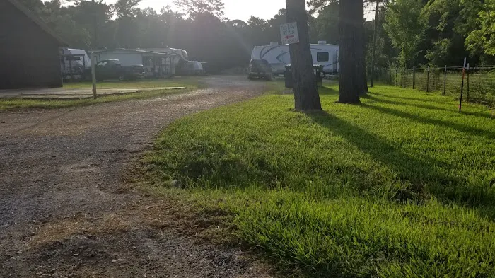 Pine Ridge RV Park Picture 3