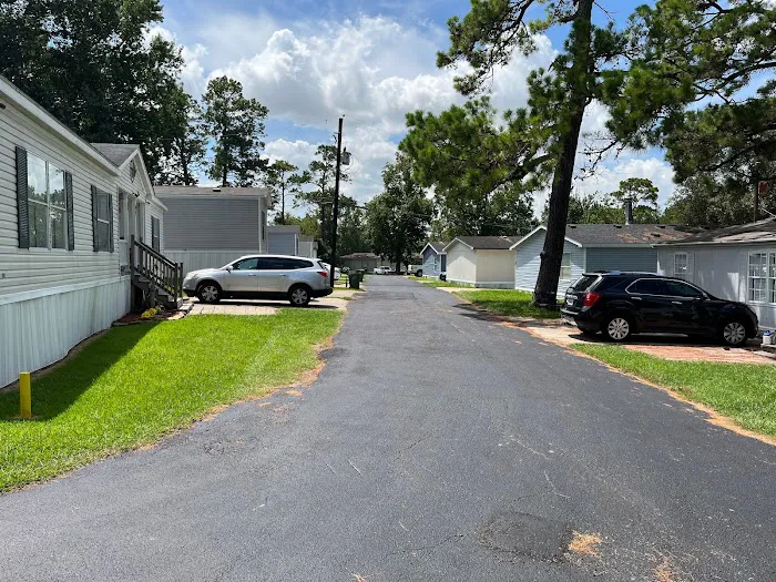 River Forest Manufactured Housing and RV Community Picture 6