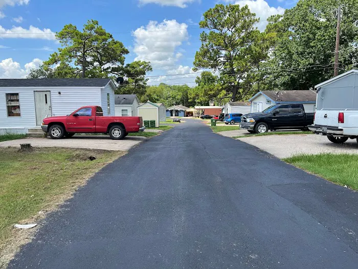 River Forest Manufactured Housing and RV Community Picture 4