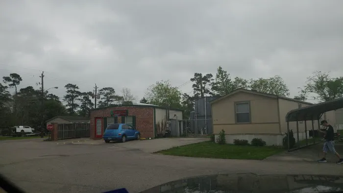 River Forest Manufactured Housing and RV Community Picture 9