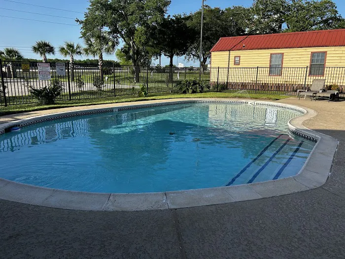 Houston East RV Resort Picture 1
