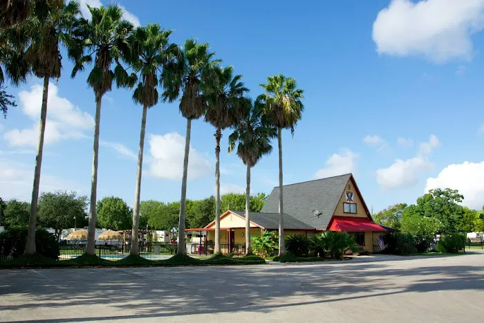Houston East RV Resort Picture 3